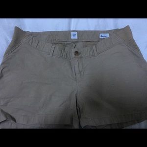 Gap maternity side panel khaki shorts